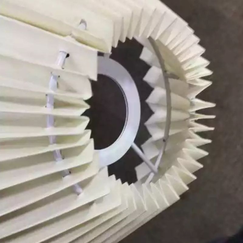 Luminária de Chão Articulável com Cúpula Plissada